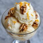 Helado Casero de Yogur Griego con Miel, Naranja y Nueces Caramelizadas